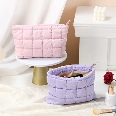 Fashion quilted cosmetic bag 2025 autumn and winter new style simple niche textured bag women's Korean style daily handbag - 11