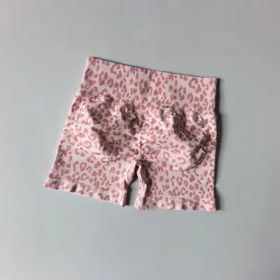 Yüksek Belli Leopar Desenli Dikişsiz Kadın Yoga Şortu, 3/4 Boy - 11
