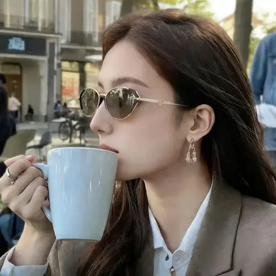 Small Brown Narrow Oval Polarized Sunglasses for Women, Retro Style - 3