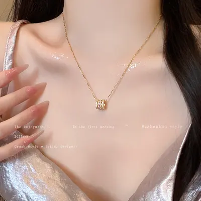 Micro-inlaid zirconia titanium steel necklace for women with lock chain - 2