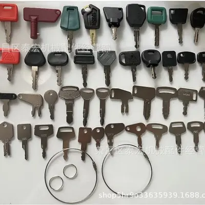 Komatsu, Hitachi, Kobelco, Volvo, Bobcat, Kubota, Doosan, Takeuchi uyumlu 42 parça anahtar