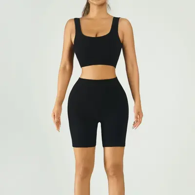 Kadınlar için klasik dişli spor yoga kıyafeti, hızlı kuruyan şeftali rengi şort, göğüs pedli dar sütyen - 12
