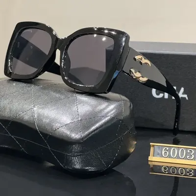 Women's Large Square Frame Sunglasses, Face-Slimming, Anti-Glare for Outdoor Use
