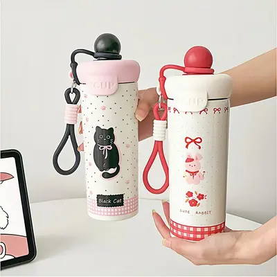 Neue Schwimmkugel-Becher 316 Edelstahl Thermoskanne großvolumiges Wasserglas Cartoon hochwertige tragbare Griffschnur Strohhalm-Becher