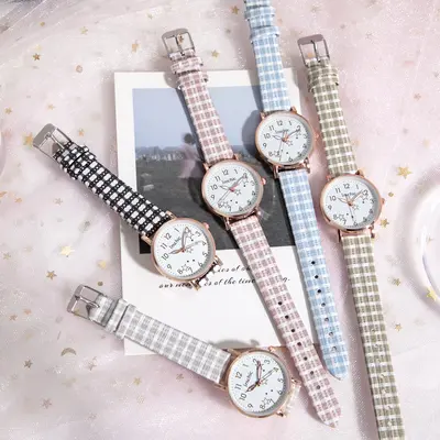 Kız öğrenciler için ekose kuvars saat moda tasarım