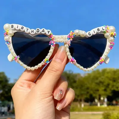 Party Sunglasses with Pearl Letters and Heart Shape, Unisex - 7