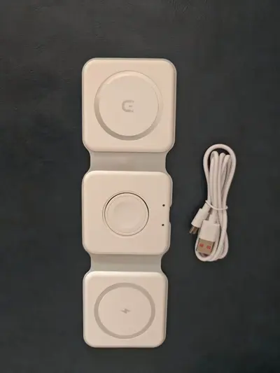 Sınır ötesi üçü bir arada kablosuz şarj cihazı masaüstü katlanır manyetik kablosuz şarj cihazı, Apple cep telefonu kulaklıkları ve saatleri için uygundur - 10