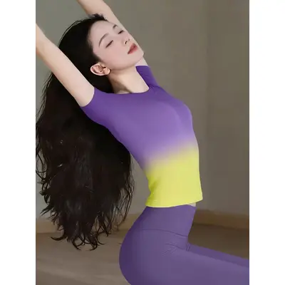 绝美渐变瑜伽服套装2026新款女一体织可外穿短袖普拉提运动上衣 - 12