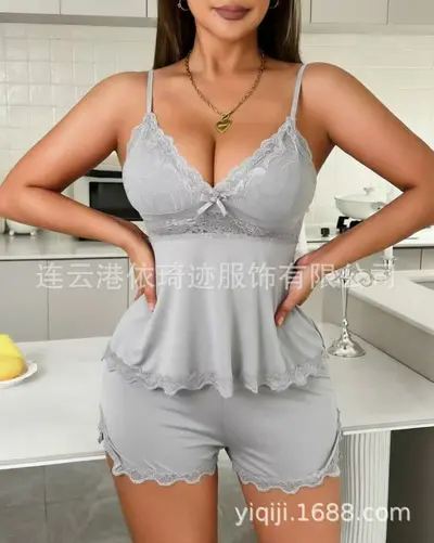 Kadın Dantelli Süt İpeği Pijama Takımı, İki Parça, Kolsuz, Boyun Askılı Şort - 11