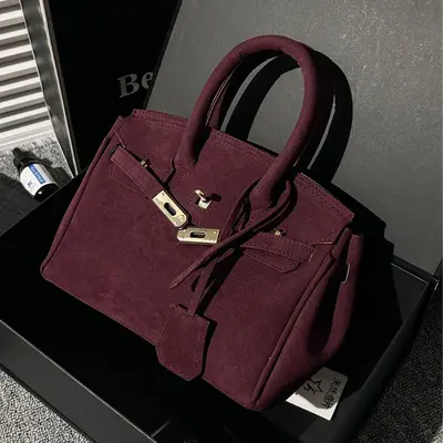 Large Capacity Women's Bag Autumn Winter 2026 New Casual Retro Single Shoulder Crossbody Bag Quality Handbag Simple Fashionable Bag