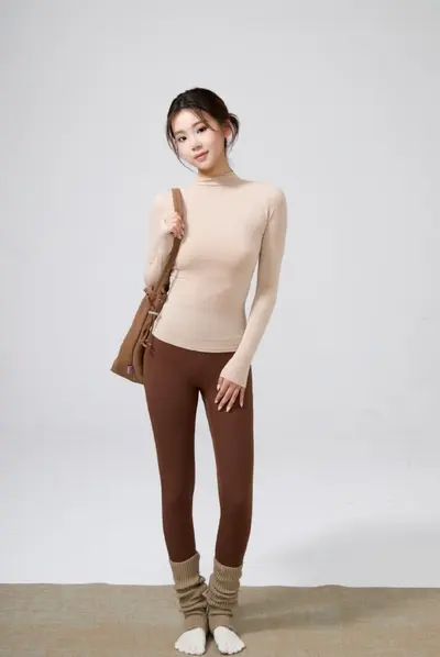 麓川柔软亲肤半高领运动瑜伽上衣显瘦百搭瑜伽服女秋冬长袖运动服 - 6