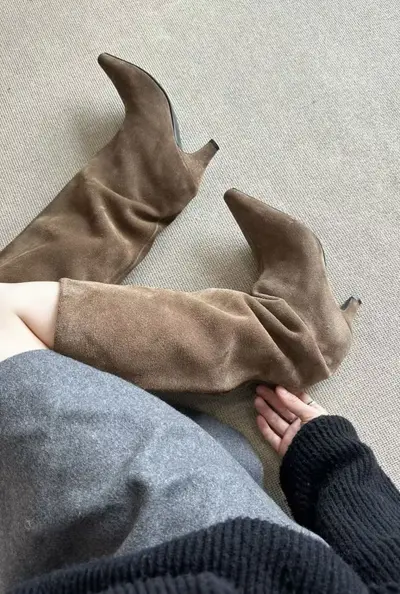 Damen-Cowboystiefel mit Absatz, Spitzkappe - 10