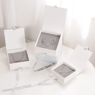 Factory Stock Wholesale Luxury High-End Ribbon Flip Silk Ribbon Book-Style Box Portable Necklace Jewelry Packaging Storage Paper Box