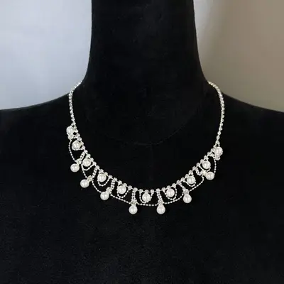 Flash necklace with gemstone details, clavicle chain - 9