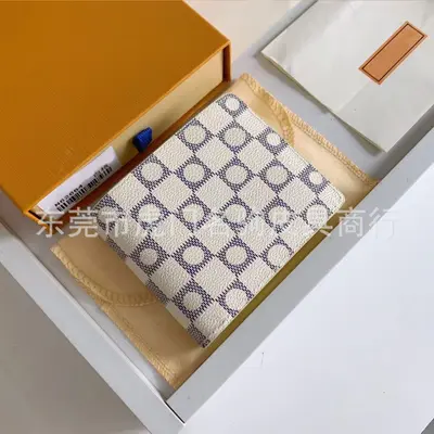 Herren-Kurzbörse mit Karomuster und Buchstabendetail, inkl. Box - 10