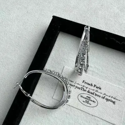 Diamond ear studs for women, elegant design