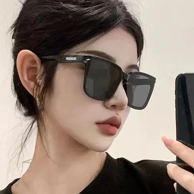 Minimalist Geometric Sunglasses with Curved Lenses and UV400 Protection - 6