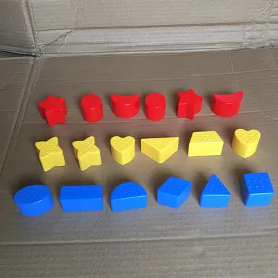 Kinder-Steckpuzzle mit geometrischen Formen und Farben, Kunststoffbox mit sechs Seiten, Le - 4