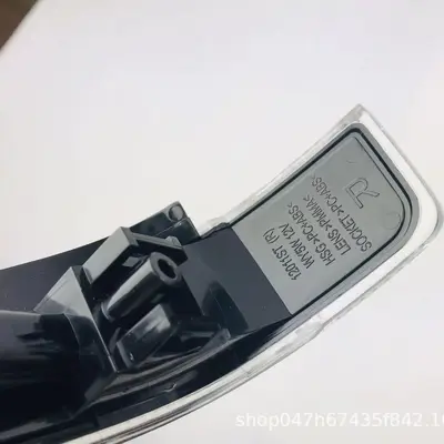 Passende Rückfahrspiegelleuchte 81740-52050 für Toyota Corolla Camry Yaris Prius