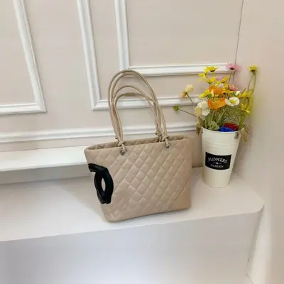 Diamond Quilted Women's Tote Shoulder Bag, Large Capacity, 2026 Style