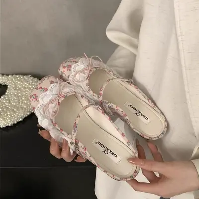 Damen-Sommerhausschuhe mit Spitzenbesatz, geschlossene Spitze, Mary-Jane-Stil