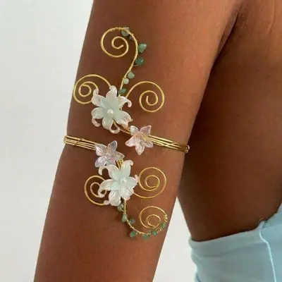 Flower-patterned open bracelet with geometric design for women - 10