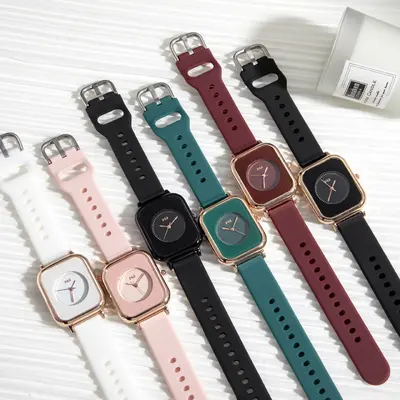 Women's wristwatch, silent, vintage design