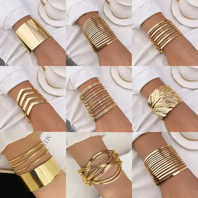 Im europäischen und amerikanischen Internet berühmter übertriebener breiter glänzender Armreif im böhmischen Stil mehrschichtiges Legierungsarmband Damenhandschmuck
