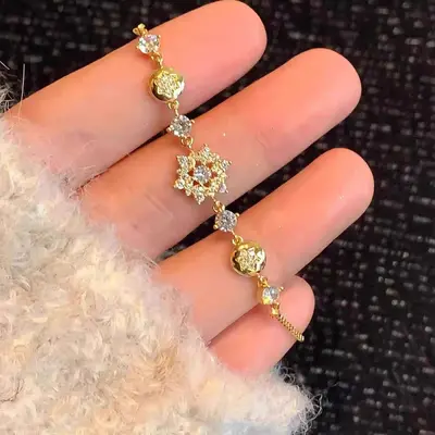 Zircon snowflake design adjustable bracelet - 7
