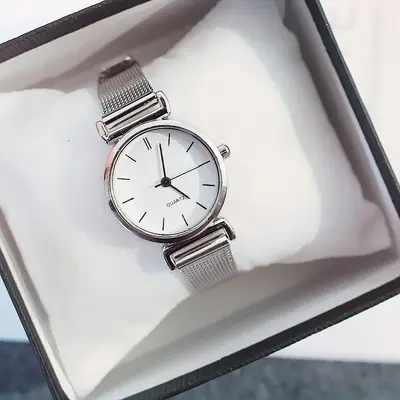 Women's watch, feminine European and American retro fashion girl student Korean version simple small round bracelet watch - 8
