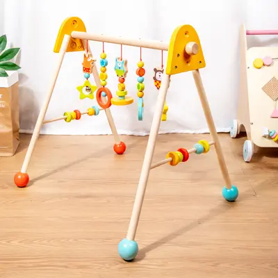 Holz-Babyspielbogen mit Hängeringen