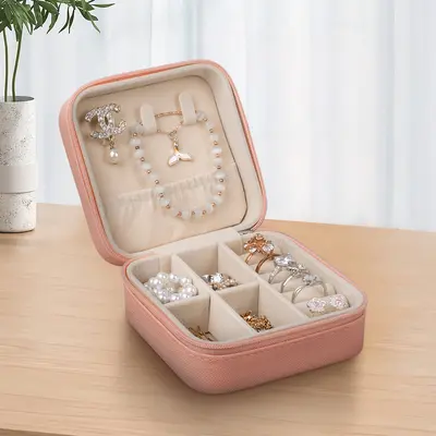 Lightweight luxury leather women's ring box, portable jewelry box, multi-layer travel storage box for earrings and necklaces, gift item. - 7
