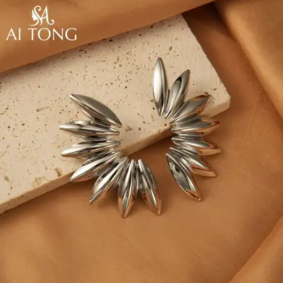 Metal Foldable Fan-Shaped Geometric Retro Earrings - 8
