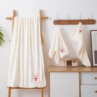 Cartoon cat coral velvet towel set, three-piece