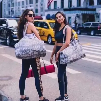 Yoga bag, fitness bag, canvas bag, outdoor sports bag, large capacity portable shoulder bag, hello camouflage bag