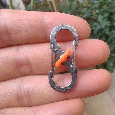 Fabrika doğrudan tedarik hırsızlığa karşı korumalı S şeklinde kilitli toka, düşmeye karşı dayanıklı metal anahtarlık, yaratıcı küçük hediye, mini hızlı kanca tokası. - 8