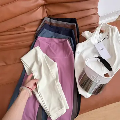 Alo Leggings, schwarz, hoher Bund, bauchformend - 3