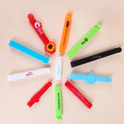 Üretici toptan karikatür gıda koruma sızdırmazlık klipsi boyutu isteğe bağlı plastik çay aperatif sızdırmazlık klipsi baskılı LOGO