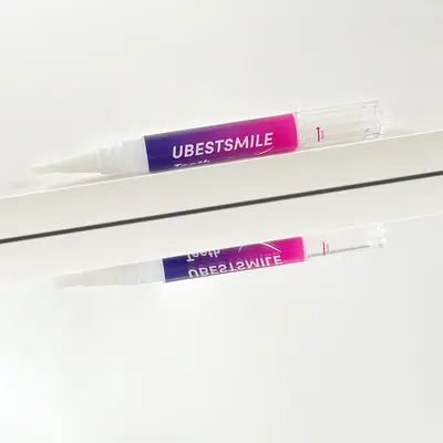 Tooth whitening pen with cleaning and bleaching gel
