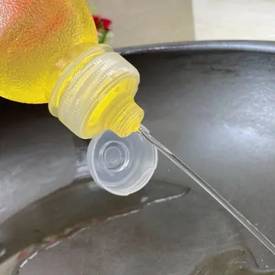 Sıkılabilir yağ şişesi mutfak plastik baharat yağı soya sosu sirke sıkma şişesi sos şişesi yağ sıkılabilir şişe yağ şişesi - 4