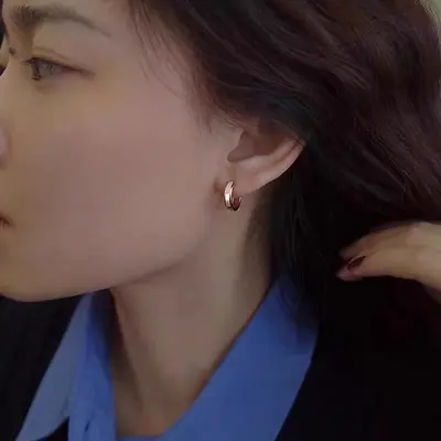Minimalist ring earrings for women, flat design - 2