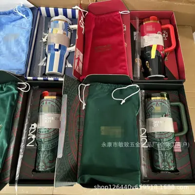 Neue Großkapazitäts-Thermosflasche 40oz Stanley mit Strohhalm im Stil der FIFA-Fußball-WM 2026 USA/Kanada/Mexiko, grenzüberschreitend, Riesen-Trinkbecher