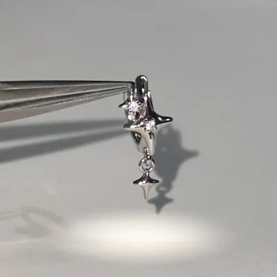 Star Zirconia Earrings with Sparkling Water Drop Design