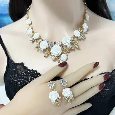 Umweltfreundliches vollständig mit Steinen besetztes Kamelie-Halsketten-, Armband- und Ohrring-Set, Palast-Stil leichte Luxus-Kleidung, Nischen-Perlen-Schlüsselbein-Ketten-Zubehör. - 10