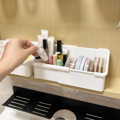 Kozmetik saklama kutusu, ayna kapaklı, ayarlanabilir