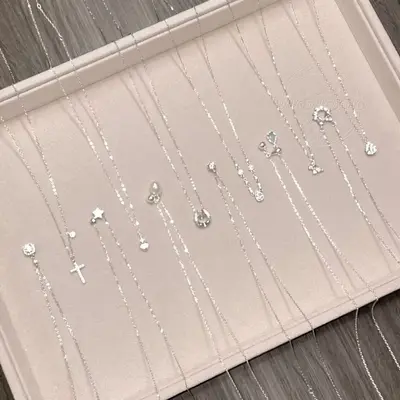 Kadın Kolye 925 Gümüş Kolye Aksesuarı Kadın Minimalist Niş Şık Öğrenci Üniversal Hafif Lüks Kilitli Kemik Zinciri Renk Dökülmez