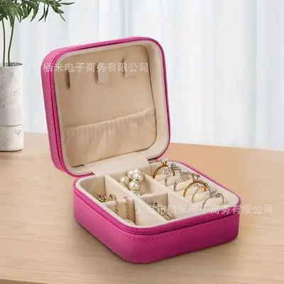 Schmuckbox Aufbewahrungsbox tragbar für Ohrstecker Ohrringe Armschmuck Halskette Ring kleine elegante Mini-Box Neumodell - 11