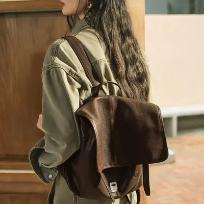 Qiuxin Gegerbtes Lammfell Kuriertasche Horizontal Doppelschulter-Rucksack Große Kapazität Business Commuter Freizeit Rucksack - wie Songka Style