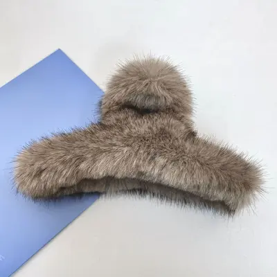 Oufile'in yeni Kore tarzı vizon saç tokası, kadınların saçları için başın arkasında, büyük peluş saç tokası, köpekbalığı tokası saç aksesuarı - 7