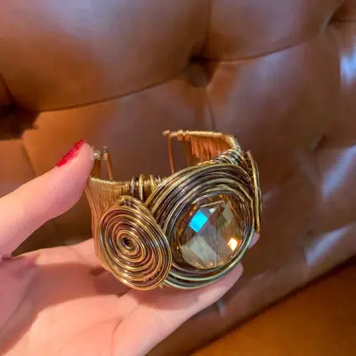 Goldenes Luxus-Armband, breites Bohemian-Design